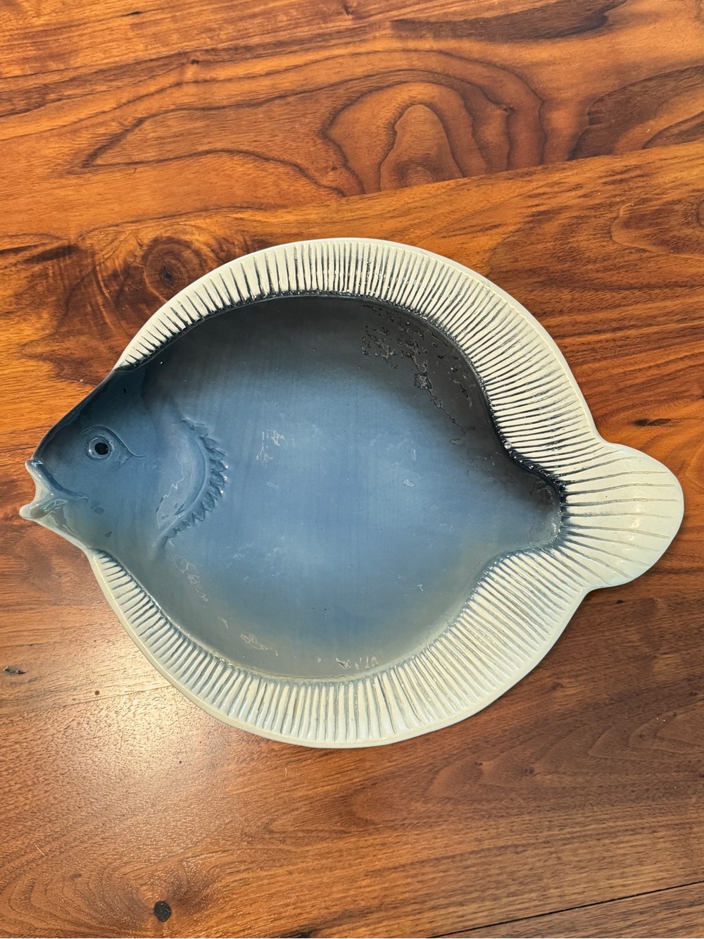 Flat Earth Pottery Vintage '87 Hand Painted Fish Ceramic Serving Platter 13.25"